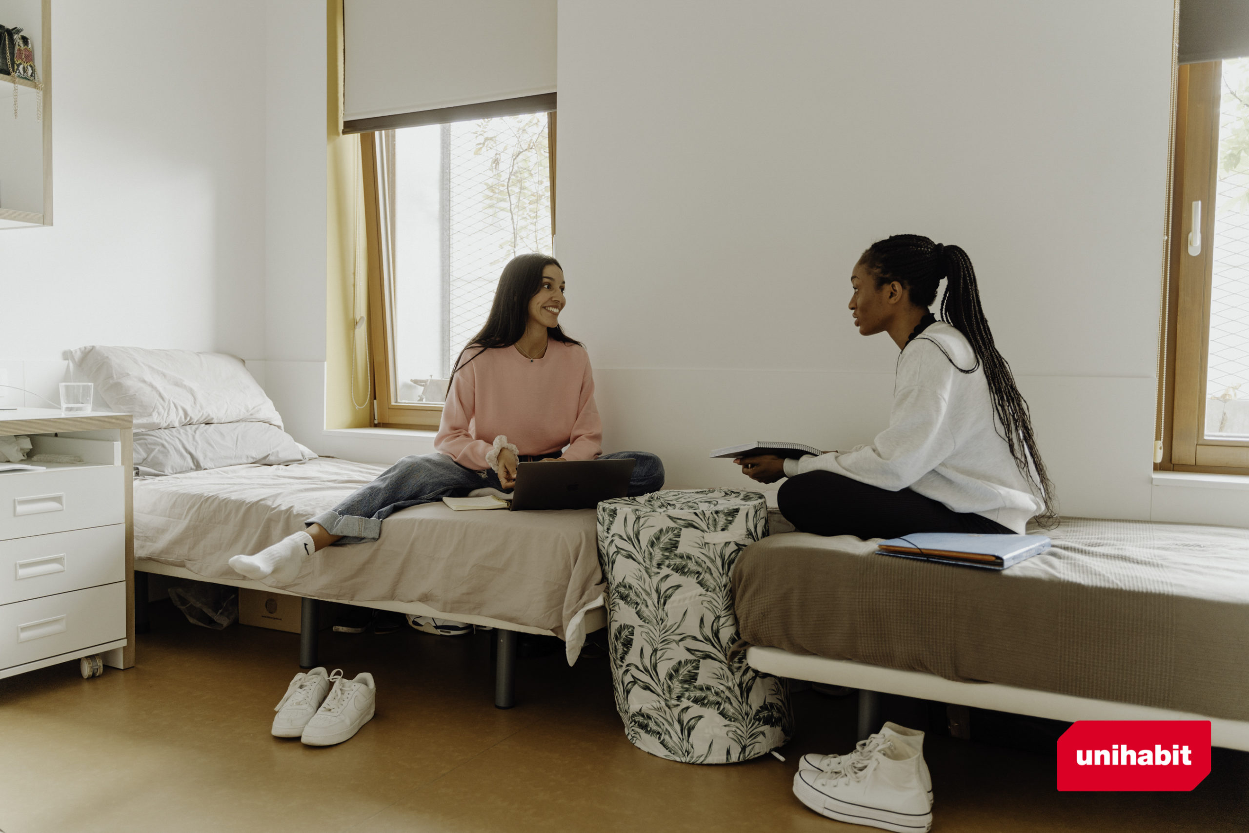 habitaciones residencias universitarias Unihabit residencias universitarias cerca de la universidad autonoma de barcelona