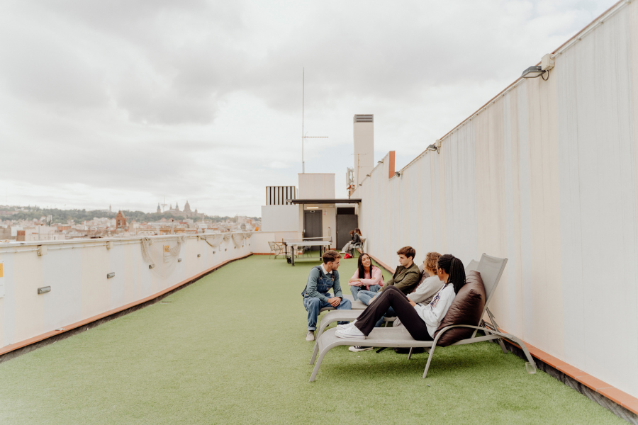 ventajas y desventajas de estudiar un doble grado terraza